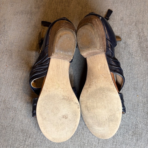 Miz Mooz Navy Leather Cassie Sandals, Sz 39 - Picture 4 of 6
